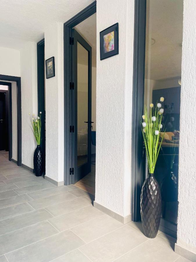 Modern Apartment With Fireplace & Stylish Kitchen Kanfanar Ngoại thất bức ảnh